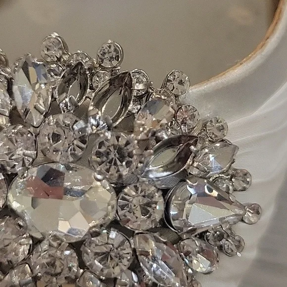 Badgley Mischka Women's Peep Toe Shoes - Picture 7 of 7